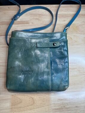 Vintage Florence Italian Leather Crossbody Shoulder Bag Green Small